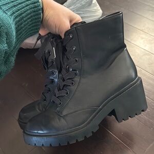 Universal Thread Combat Black Lace-Up Ankle Boots with Heel and zipper